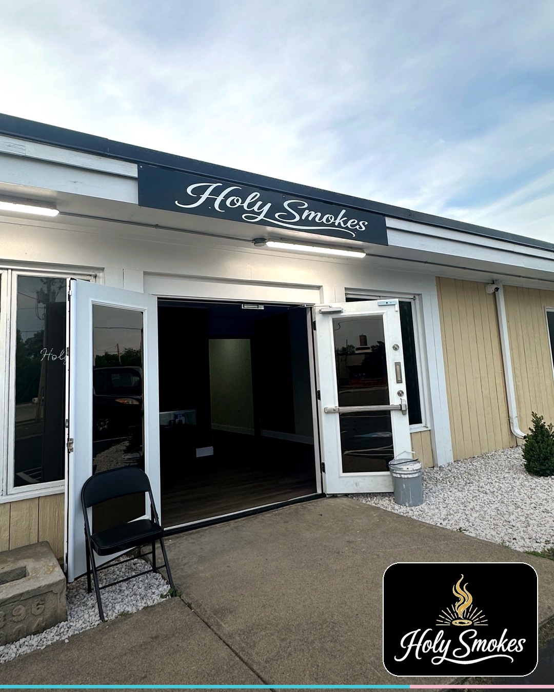 Holy Smokes storefront in Elmira, New York